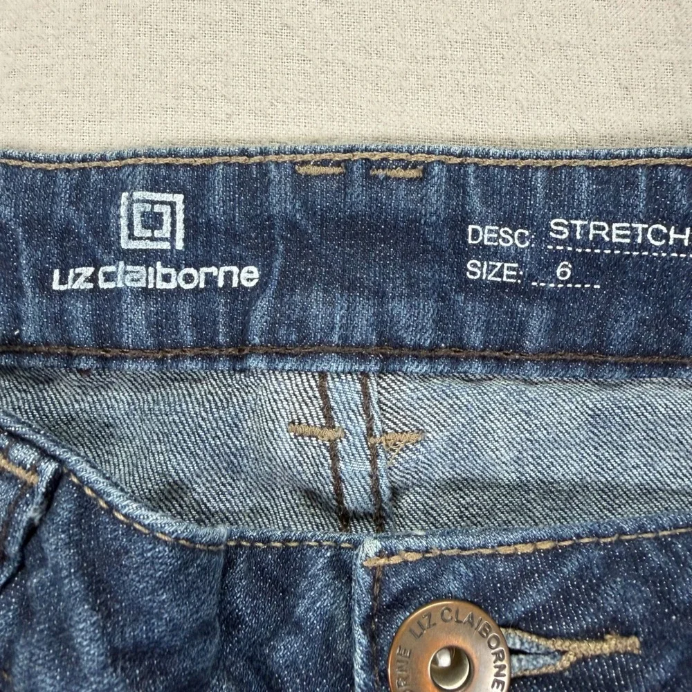 Liz‎ Claiborne Denim Shorts Womens 6 Good Dark Wash Stretch Patch Pockets Casual
